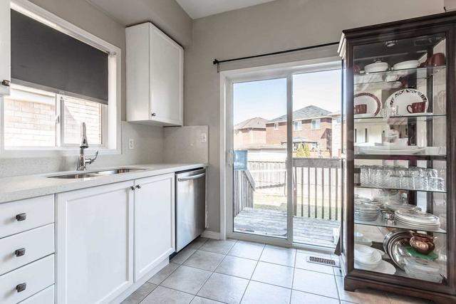 45 Commodore Dr, House semidetached with 4 bedrooms, 4 bathrooms and 4 parking in Brampton ON | Image 5