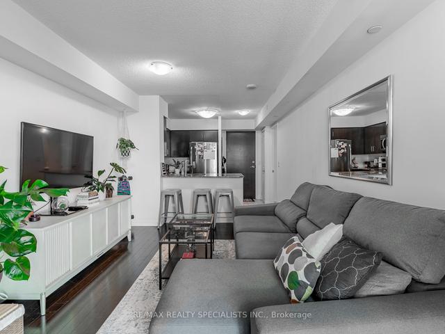215 Sherway Garden Rd, Condo with 1 bedrooms, 6 bathrooms and 1 parking in Toronto ON | Image 13