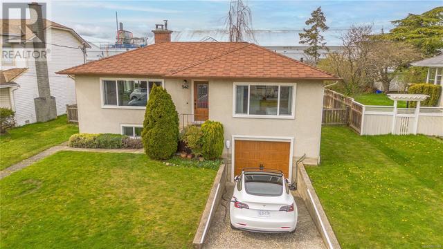 542 Joffre St, House detached with 4 bedrooms, 2 bathrooms and 1 parking in Esquimalt BC | Image 39