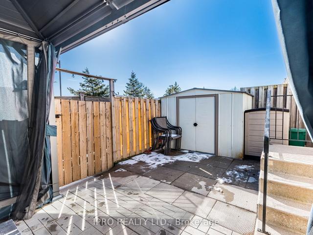 20 - 24 Kenyon Cres, Townhouse with 2 bedrooms, 2 bathrooms and 2 parking in Grimsby ON | Image 33