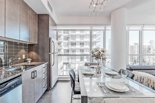 907 - 89 Dunfield Ave, Condo with 2 bedrooms, 2 bathrooms and 1 parking in Toronto ON | Image 2