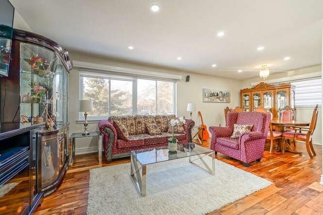 81 Cornwall Rd, House detached with 3 bedrooms, 2 bathrooms and 5 parking in Brampton ON | Image 34
