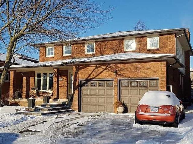 77 President Dr, House detached with 4 bedrooms, 3 bathrooms and 4 parking in Hamilton ON | Image 1