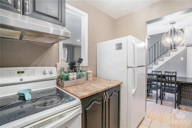 2610 Draper Avenue, Townhouse with 3 bedrooms, 2 bathrooms and 1 parking in Ottawa ON | Image 14