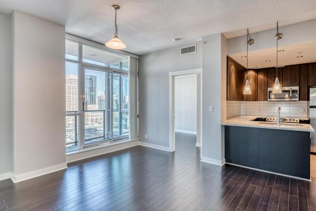 1306 - 788 12 Avenue Sw, Condo with 2 bedrooms, 2 bathrooms and 1 parking in Calgary AB | Image 11