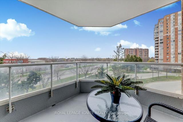 402 - 400 Mclevin Ave, Condo with 2 bedrooms, 2 bathrooms and 2 parking in Toronto ON | Image 19