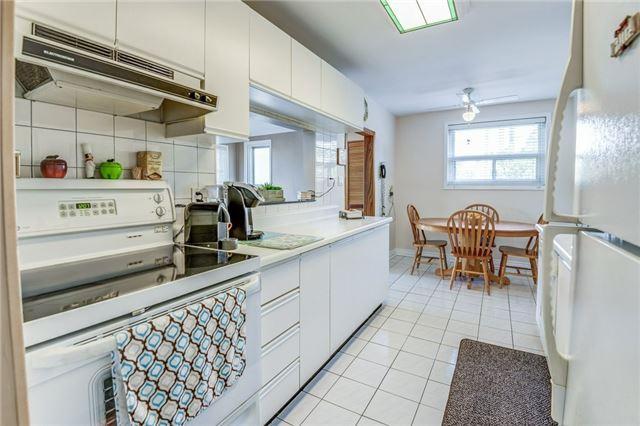 106 Duncanwoods Dr, House semidetached with 3 bedrooms, 2 bathrooms and 2 parking in Toronto ON | Image 9