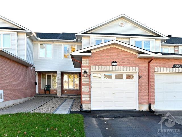 864 Nesting Way, Townhouse with 3 bedrooms, 2 bathrooms and 3 parking in Ottawa ON | Image 1