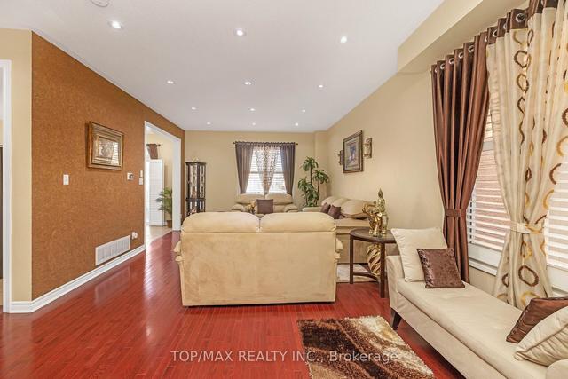 22 Chalkfarm Cres, House detached with 4 bedrooms, 3 bathrooms and 6 parking in Brampton ON | Image 38