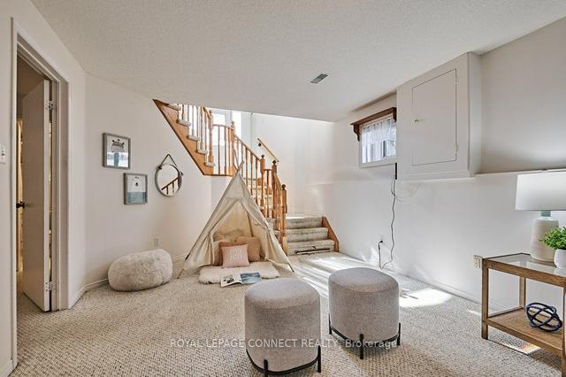 1696 Edenwood Dr, House detached with 3 bedrooms, 3 bathrooms and 4 parking in Oshawa ON | Image 19
