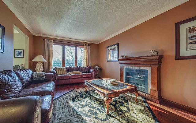 1 Fredericton Rd, House detached with 4 bedrooms, 3 bathrooms and 8 parking in Markham ON | Image 5