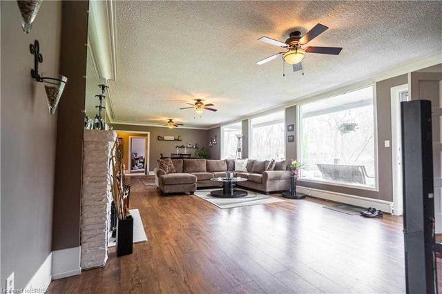 180 Oakhill Dr, House detached with 5 bedrooms, 3 bathrooms and 8 parking in Brant ON | Image 36