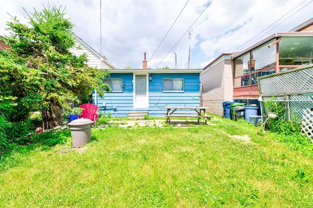 89 Highview Ave, House detached with 3 bedrooms, 2 bathrooms and 1 parking in Toronto ON | Image 20