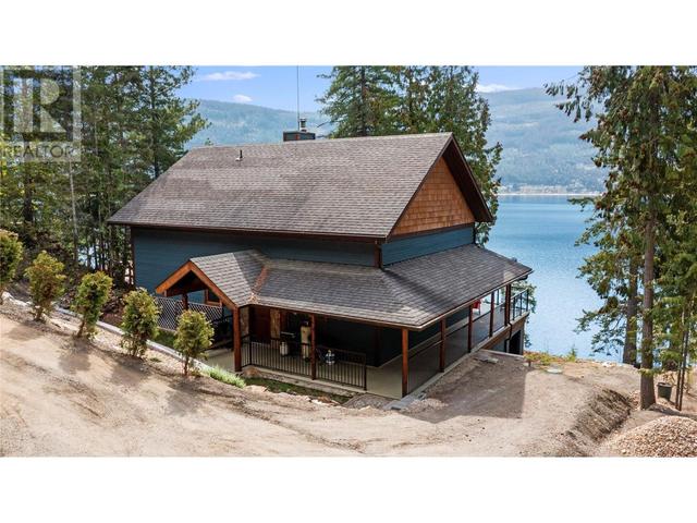 6 - 6432 Sunnybrae Canoe Point Road, House detached with 3 bedrooms, 2 bathrooms and 5 parking in Columbia Shuswap C BC | Image 4