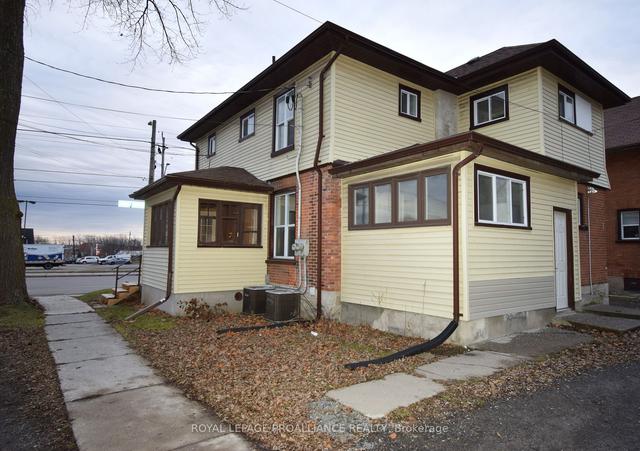158 Dundas St E, House detached with 2 bedrooms, 2 bathrooms and 4 parking in Belleville ON | Image 21