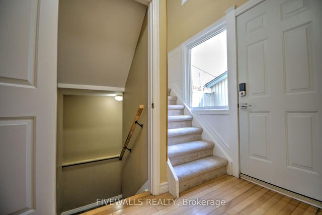 2 - 673 Woodcrest Blvd, Townhouse with 3 bedrooms, 4 bathrooms and 3 parking in London ON | Image 8