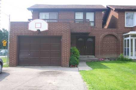 33 Fisherville Rd, House attached with 4 bedrooms, 4 bathrooms and 2 parking in Toronto ON | Image 1