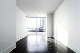 th104 - 29 Queens Quay E, Townhouse with 2 bedrooms, 4 bathrooms and 2 parking in Toronto ON | Image 10