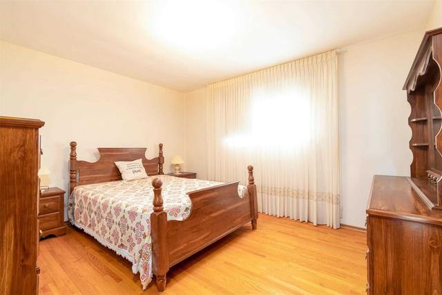 15 Oakland Dr, House detached with 3 bedrooms, 2 bathrooms and 3 parking in Hamilton ON | Image 8