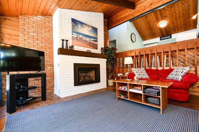 16 Fire Route 61, House detached with 3 bedrooms, 1 bathrooms and 4 parking in Trent Lakes ON | Image 13