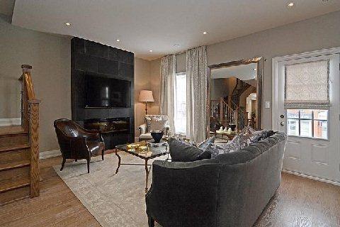 th5 - 10060 Keele St, Townhouse with 3 bedrooms, 3 bathrooms and 1 parking in Vaughan ON | Image 2