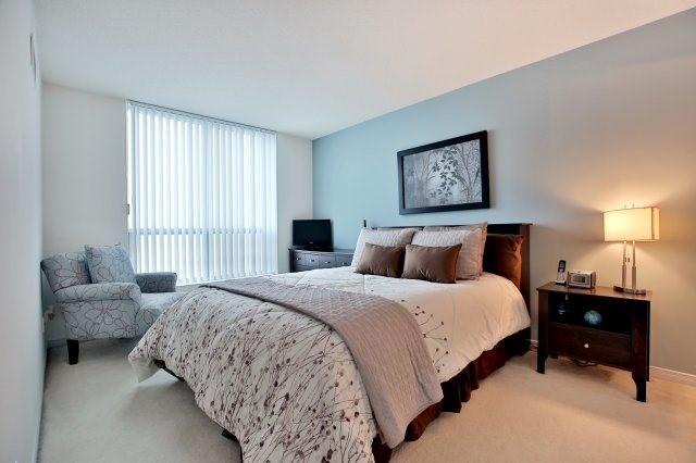 1604 - 4850 Glen Erin Dr, Condo with 2 bedrooms, 2 bathrooms and 1 parking in Mississauga ON | Image 11