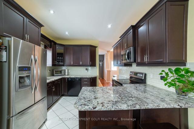 63 Davis Cres, House detached with 3 bedrooms, 3 bathrooms and 6 parking in Hamilton ON | Image 38