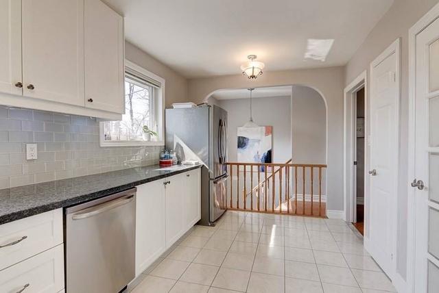 47 Ladyslipper Crt, House detached with 3 bedrooms, 2 bathrooms and 6 parking in Markham ON | Image 6