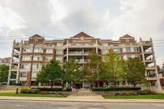 105 - 12 Old Mill Tr, Condo with 2 bedrooms, 3 bathrooms and 2 parking in Toronto ON | Image 1