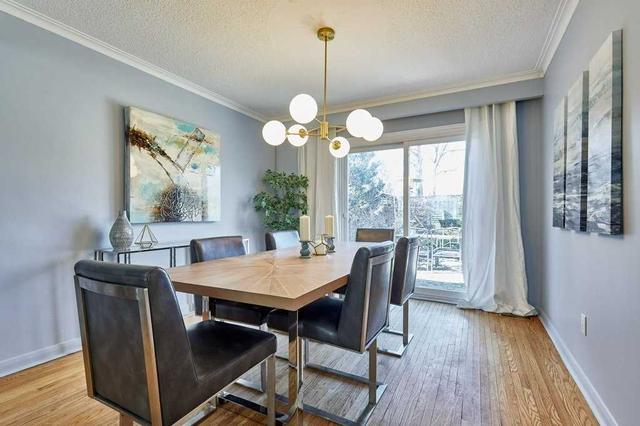 32 Camwood Cres, House detached with 4 bedrooms, 3 bathrooms and 4 parking in Toronto ON | Image 25