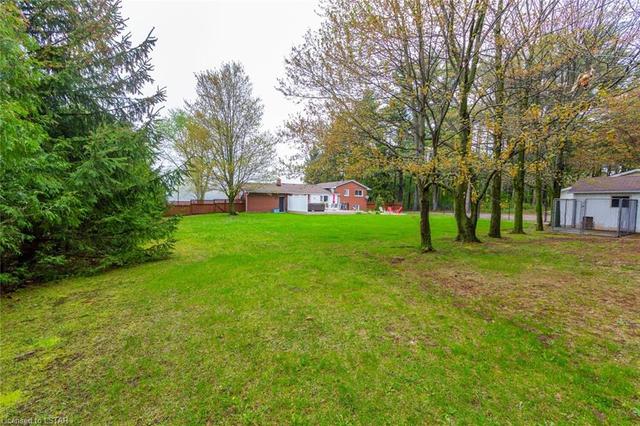 9351 Glendon Drive, House detached with 4 bedrooms, 2 bathrooms and 9 parking in Strathroy Caradoc ON | Image 19