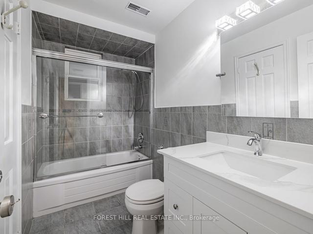 1025 Spadina Rd, House detached with 4 bedrooms, 5 bathrooms and 2 parking in Toronto ON | Image 17