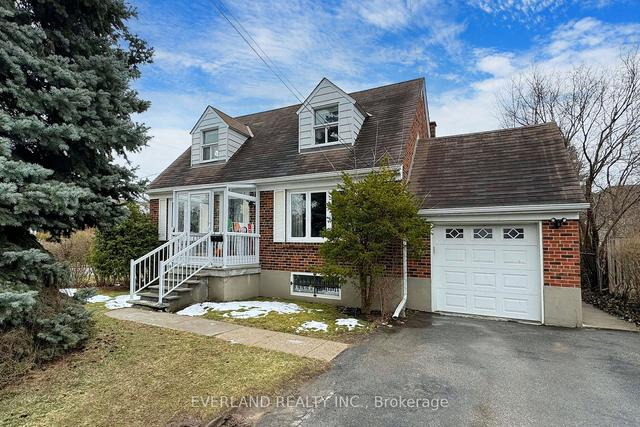 1 Calderon Cres, House detached with 3 bedrooms, 3 bathrooms and 7 parking in Toronto ON | Image 1
