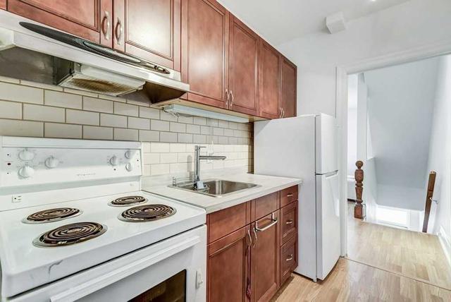 525 Queen St E, Condo with 2 bedrooms, 2 bathrooms and 1 parking in Toronto ON | Image 3