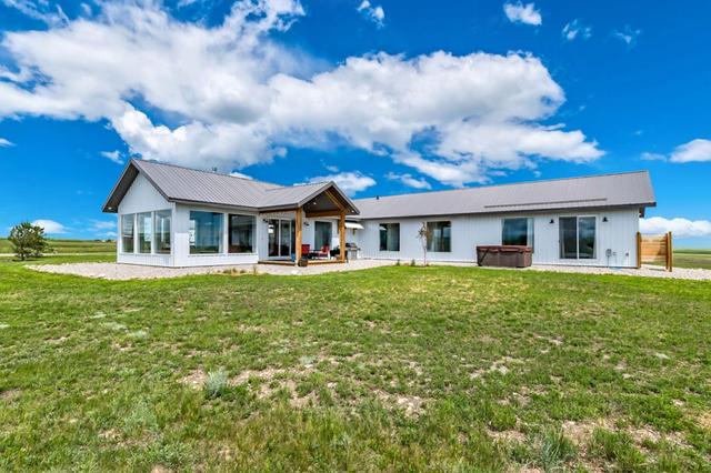 546190 64 Street W, House detached with 3 bedrooms, 2 bathrooms and 20 parking in Foothills County AB | Image 35