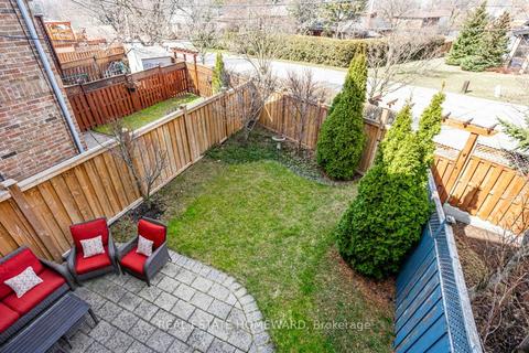 4 Lilac Ave, Toronto, ON, M9M1G3 | Card Image