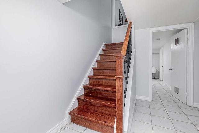 32 Trailridge Cres, Townhouse with 3 bedrooms, 3 bathrooms and 2 parking in Toronto ON | Image 20