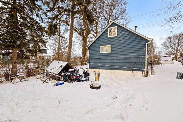 3933 Rebstock Rd, House detached with 3 bedrooms, 1 bathrooms and 6 parking in Fort Erie ON | Image 8