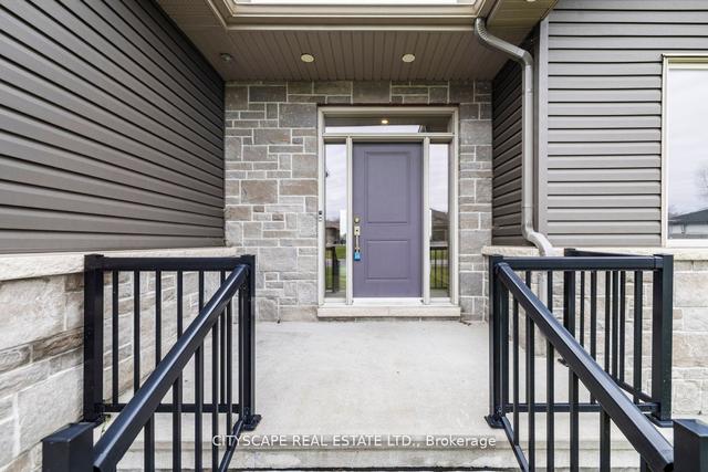 320 Autumn Meadow Way, House detached with 3 bedrooms, 3 bathrooms and 7 parking in Ottawa ON | Image 34