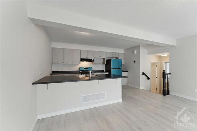 536 Woven Private, Townhouse with 2 bedrooms, 3 bathrooms and 2 parking in Ottawa ON | Image 6