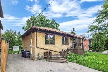 372 Drewry Ave, House detached with 3 bedrooms, 2 bathrooms and 2 parking in Toronto ON | Image 12