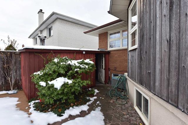 1031 Runningbrook Dr, House detached with 3 bedrooms, 4 bathrooms and 4 parking in Mississauga ON | Image 35