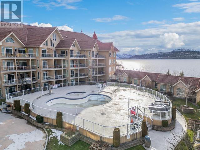 546 - 1088 Sunset Drive, Condo with 2 bedrooms, 2 bathrooms and 1 parking in Kelowna BC | Image 32