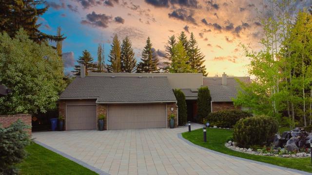 67 Bel Aire Place Sw, House detached with 5 bedrooms, 4 bathrooms and 6 parking in Calgary AB | Image 2