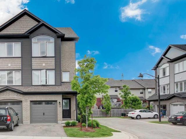 13 - 12 Poplar Dr, Townhouse with 3 bedrooms, 2 bathrooms and 1 parking in Cambridge ON | Image 2