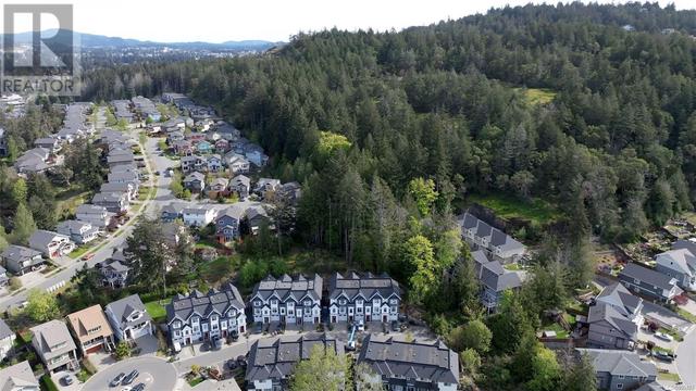 121 - 1064 Gala Crt, House attached with 3 bedrooms, 4 bathrooms and 3 parking in Langford BC | Image 37