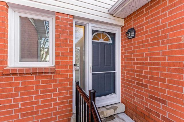 5 Beverly Lane, Townhouse with 3 bedrooms, 2 bathrooms and 2 parking in Halton Hills ON | Image 12