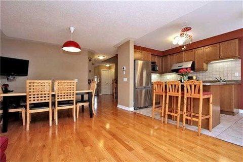 59 Marshview Ave, House attached with 3 bedrooms, 3 bathrooms and 2 parking in Aurora ON | Image 4