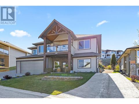 808 Kuipers Crescent, House detached with 4 bedrooms, 3 bathrooms and 2 parking in Kelowna BC | Card Image