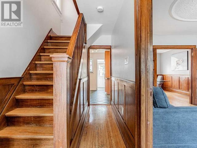655 Willard Ave, House semidetached with 3 bedrooms, 2 bathrooms and 0 parking in Toronto ON | Image 2